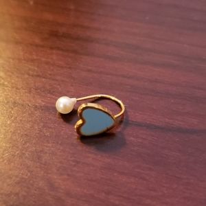 Ear cuff heart and pearl